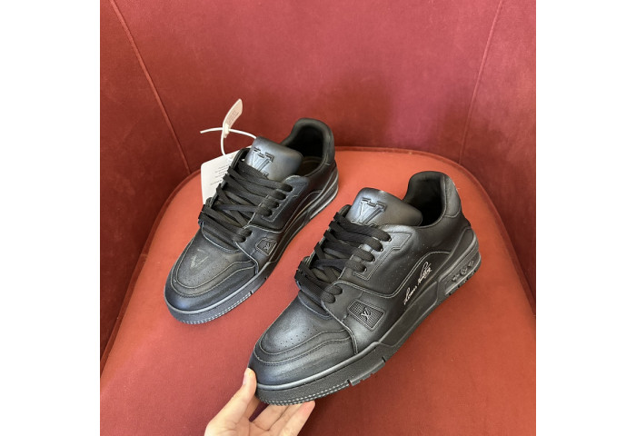 LOVT SNEAKER lv-240
