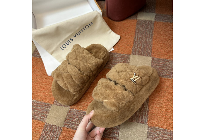 LOVT SANDAL 041562