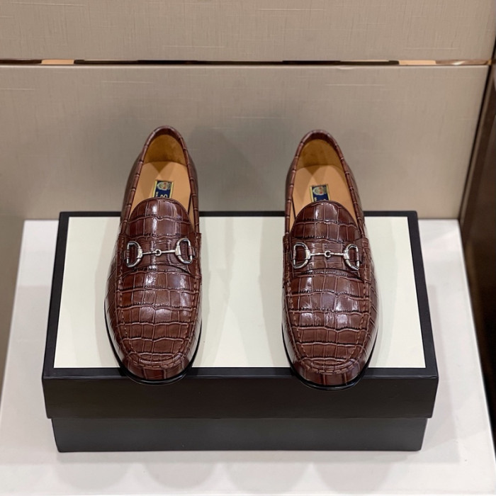 guc loafer
