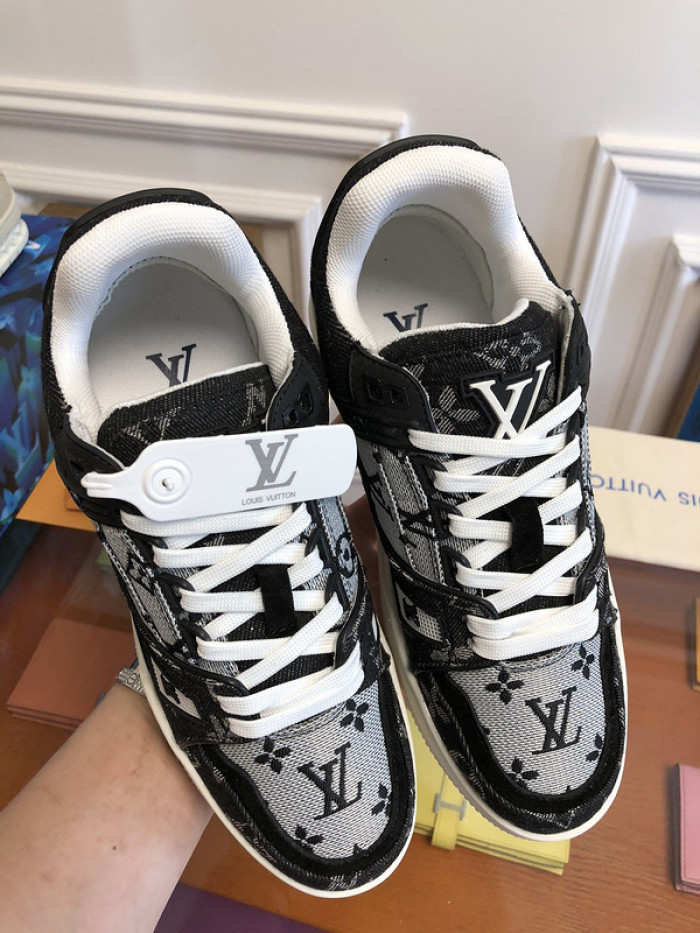 lovt sneaker