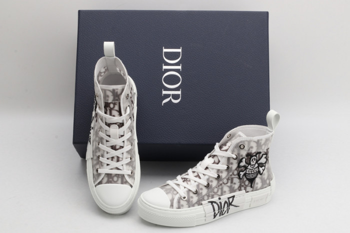 dr b23 homme kaws h903p165