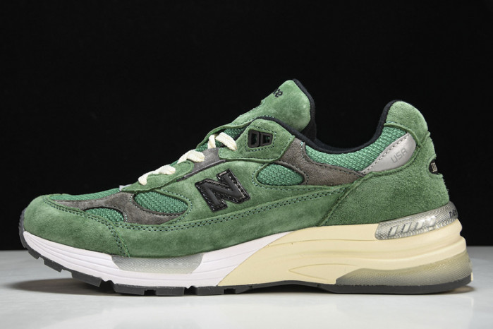 new Ba1an*e 992 jjjjound green m992jj
