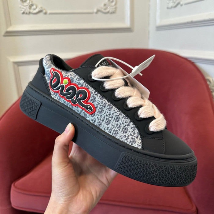 DR B33 LOW-TOP SNEAKERS DR-74