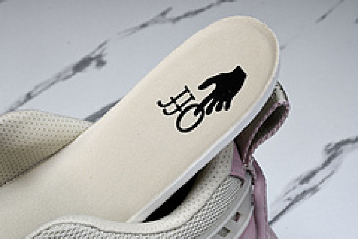of sneakers ow-40