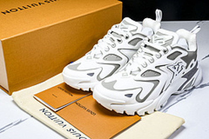 LOVT SNEAKER LV-317