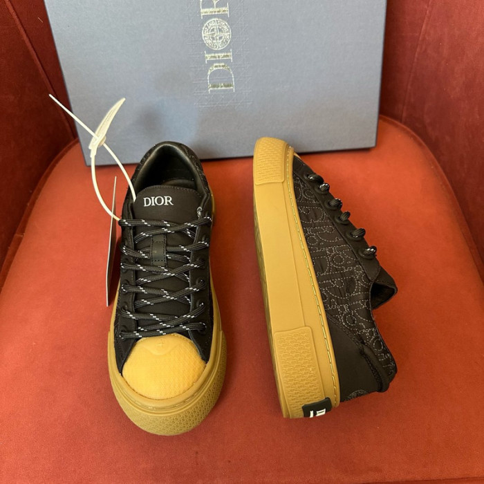 DR B33 LOW-TOP SNEAKERS DR-91