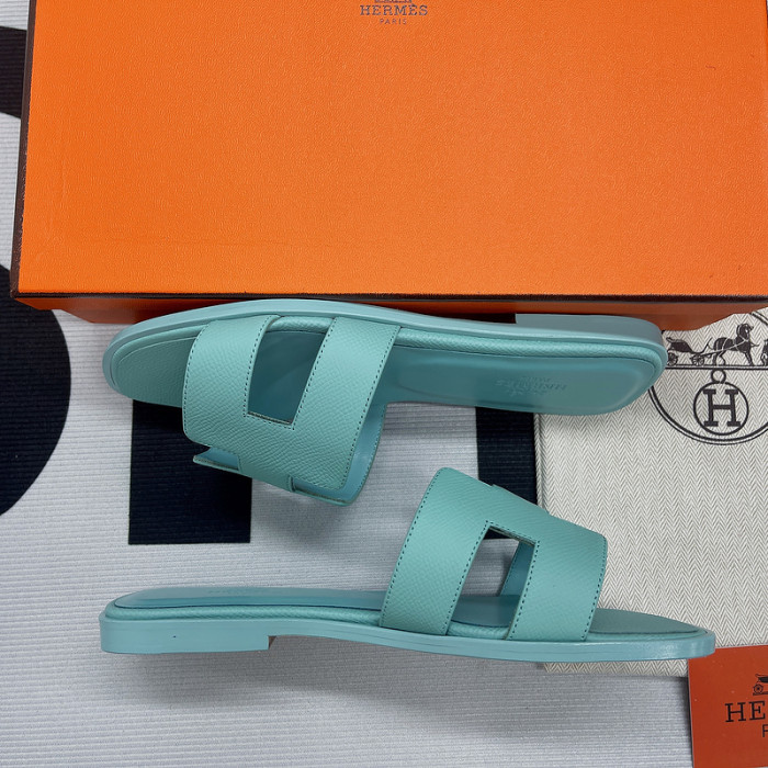 her slides 23060911