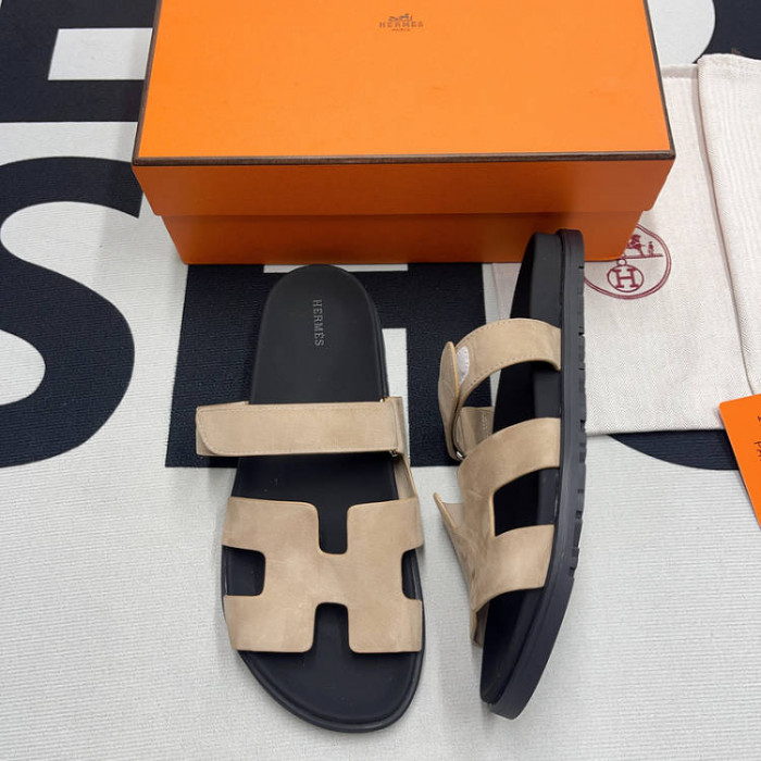 her slides 2307091